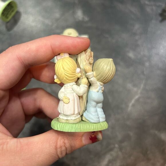 1989-1991 Precious Moments Mini Plastic Collectible Figurines Bundle of 8 - Picture 4 of 10